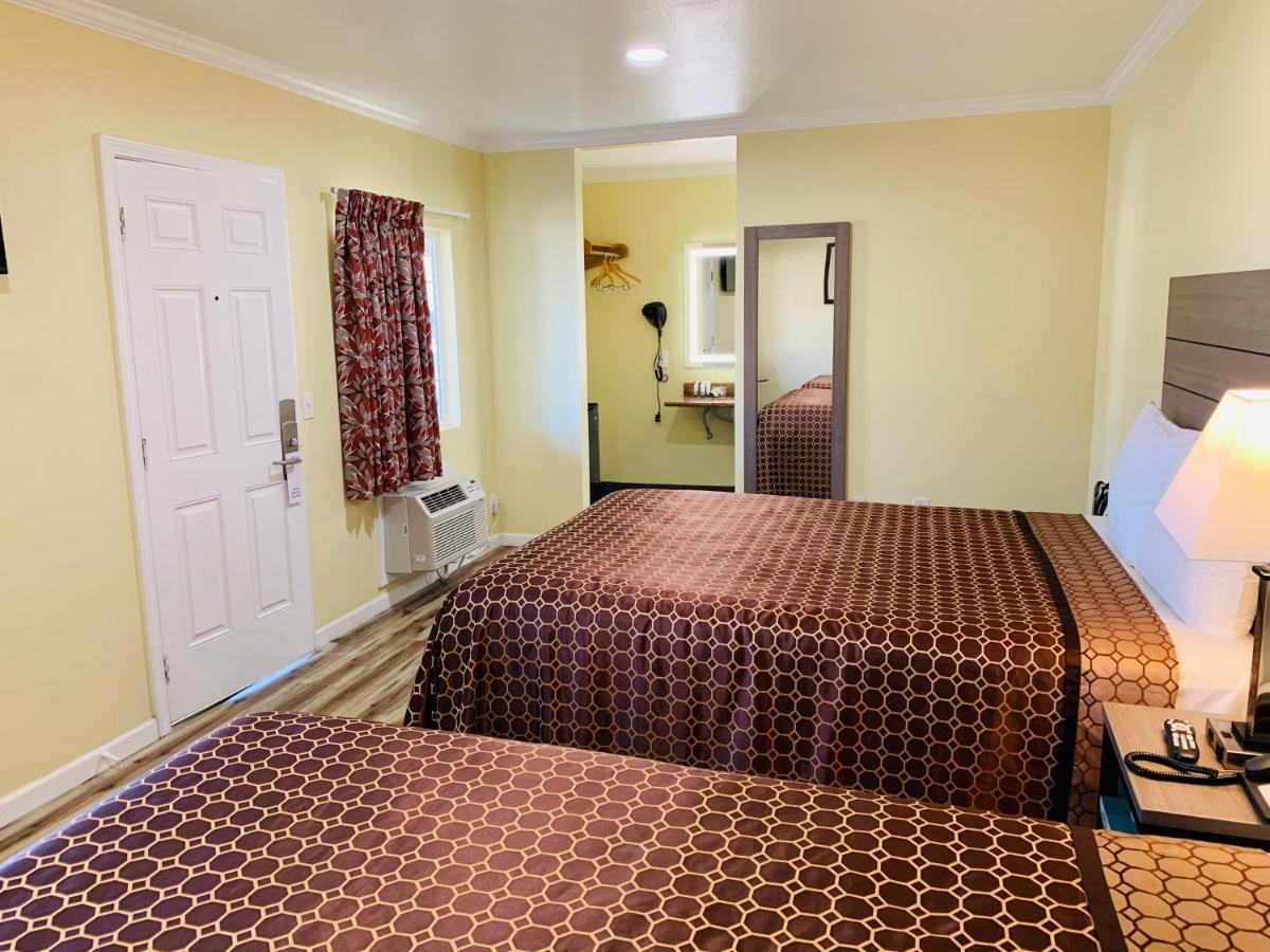 Central Coast Inn Каюкос Екстер'єр фото